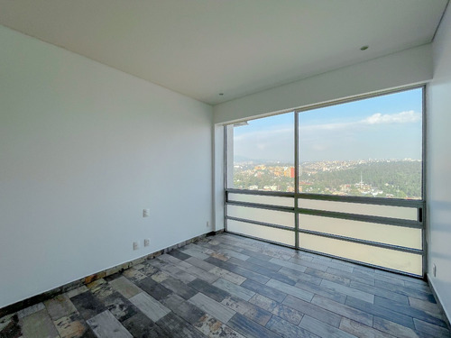 130 M. 2 A 3 Recamaras, Balcón Con Vista Increíble, 3 Baños, 2 Cajones De Estacionamiento, Gimnasio Y Alberca