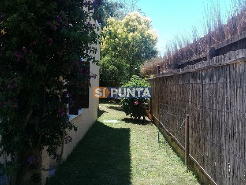 Imagen 13 de 21 de Maravillosa Casa De Dos Plantas En El Tesoro - La Barra