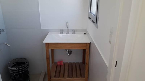 Imagen 5 de 14 de Casa En Venta ; Excelente Diseño Moderno, Desarrollada En Dos Planta Sobre Lote En Esquina