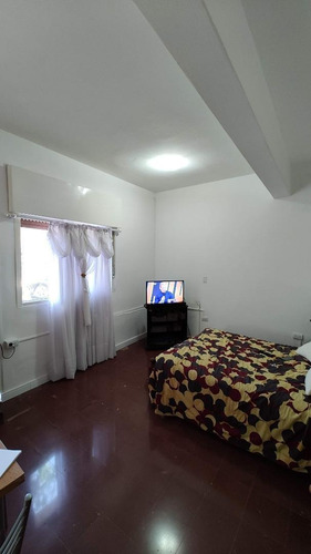 Imagen 4 de 7 de Depto T/casa Amplio Al Frente Tipo Loft!