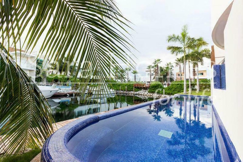 Imagen 9 de 30 de Casa En Venta Frente Al Mar Puerto Cancun Residencial