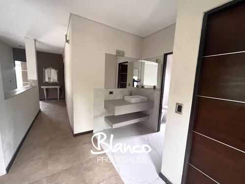 Casa En Alquiler En Los Sauces, Nordelta, Tigre