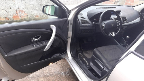 Imagem 2 de 8 de Renault Fluence 2013 2.0 Dynamique Hi-flex 4p