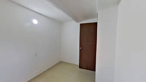 Venta En Loma De Los Bernal 66 M2. Medellín.