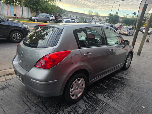 Nissan Tiida 1.8 Visia
