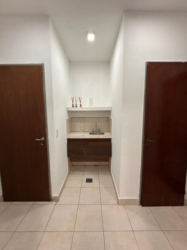 Oficina En Alquiler - Catamarca 400 - Planta Baja - Barrio Norte