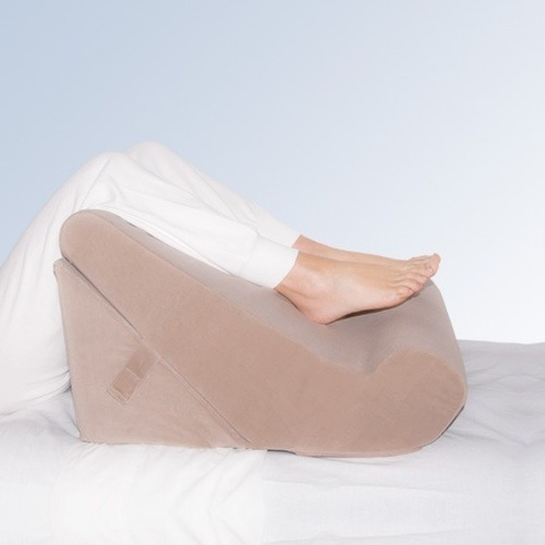 Imagen 2 de 7 de Almohadon Triangular Descanso 7 En 1 Lavable