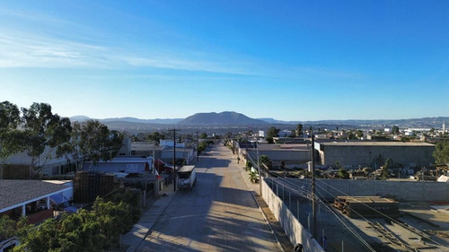 Bodega En Renta, A Un Costado De La Garita De Otay