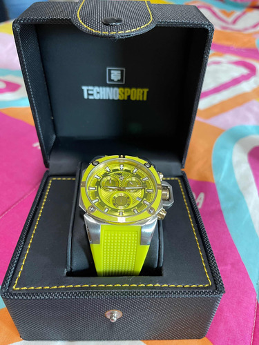 Reloj Technosport Verde Resáltador 250$
