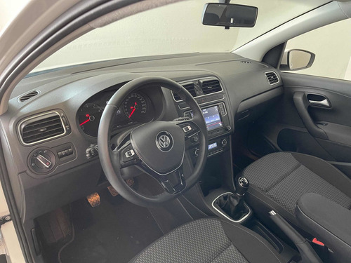 Imagen 7 de 10 de Volkswagen Vento 2020 1.6 Highline Mt