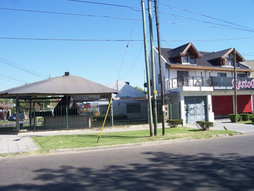 3 Deptos + Local + Casa En Espectacular Ubicacion!!!!