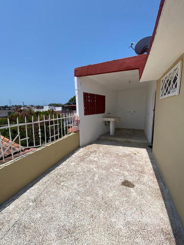 Excelente Casa En La Colosio R.a
