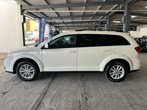 Dodge Journey 2.4 Sxt 5 Pasajeros Plus At