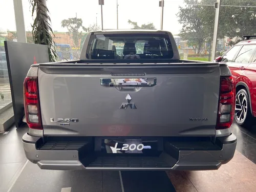Mitsubishi L200 2.4 Gls Plus 4X4 At