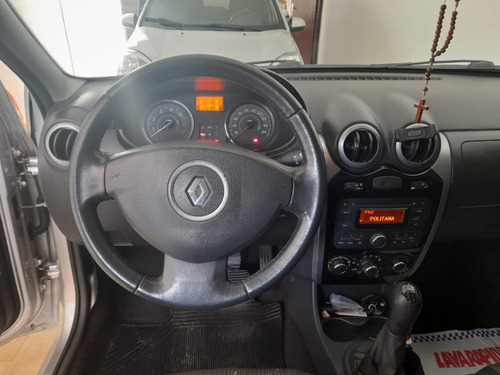 Imagem 3 de 6 de Renault Logan Expression 1.6 8v 2012/2013