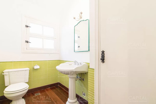 Casa De Construccion Tradicional En Playa Brava, Punta Del Este En Venta