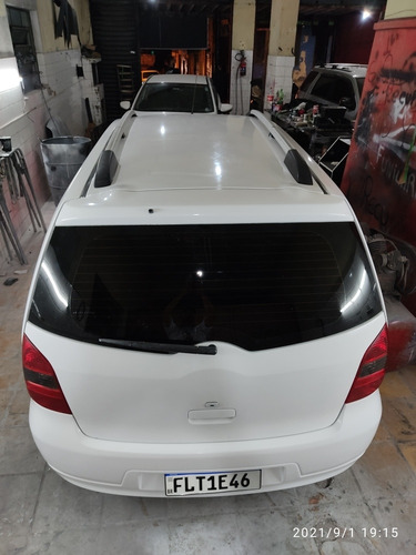 Imagem 6 de 9 de Nissan Grande Livina Sl