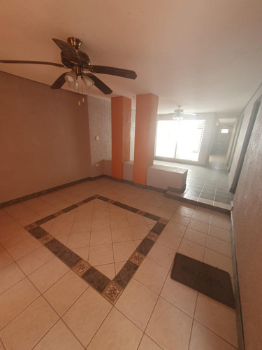 Casa De 3 Habitaciones En La Colonia Miguel Aleman, Merida