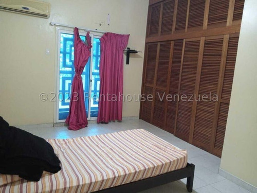 Casa En Venta Chalet Country San Diego Carabobo Leida Falcon Lf25-1292