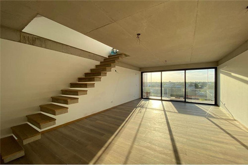 Imagen 2 de 30 de Venta Piso De 3 Amb C/ Cochera Y Terraza, En Castelar Norte