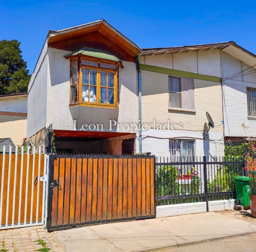 Leon Propiedades Vende Casa En Villa, En Curacavi Centro.