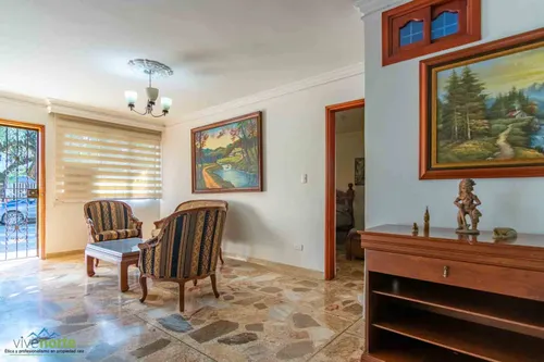 Casa En Venta En Calasanz. Cod V12472