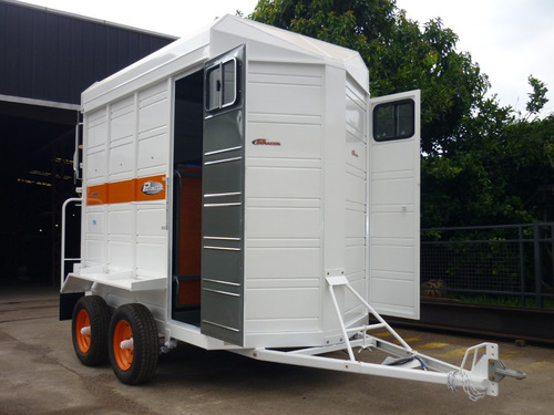 Acoplado Trailer Cerrado 2 Caballos Carro Batan Piso De Goma