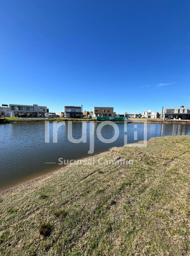 Terreno En Venta Con Fondo A La Laguna Barrio Cerrado La Alameda - Canning