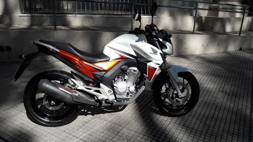 Honda Cb 250 Twister 2019 Único Dueño Con Alarma Y Caballete