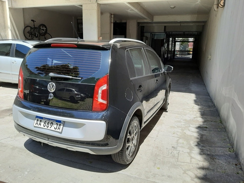 Volkswagen Up! 2016 1.0 Cross Up!