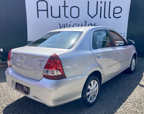 Imagem 2 de 3 de Etios X Plus Sedan 1.5 Flex 16v 4p Mec.