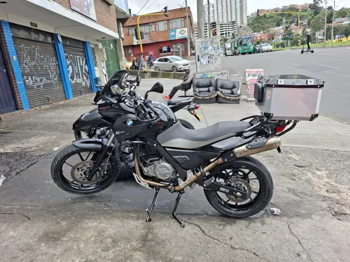 Bmw 650 Gs Con Maletero Para 2 Cascos