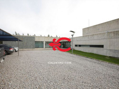 Depósito Con Oficinas En Venta Ref. 5995