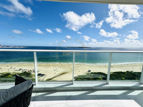 Apartamento Premium De Tres Suites Frente Al Mar. Alquiler Anual