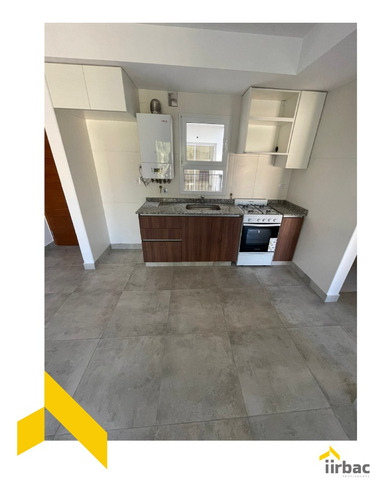 Departamento En Alquiler Balcarce 700