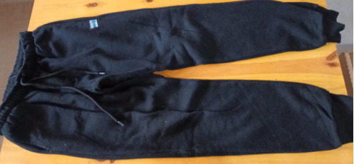 Jogging Negro Talle 14 - Usado 