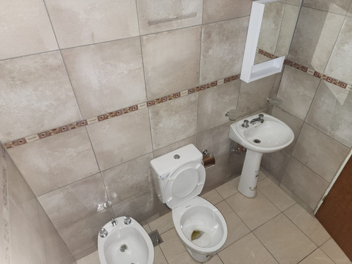 Local En Alquiler Permanente En Villa Carlos Paz. (ap60)