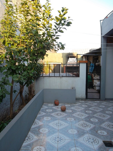 Imagen 13 de 14 de Impecable Casa En Venta De 3 Ambientes, Con Pileta Y Quincho