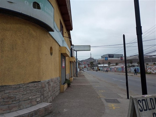 Imagen 7 de 16 de Gran Local Comercial Excelente Ubicación En Coquimbo