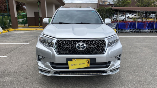 Imagen 2 de 20 de Toyota Prado