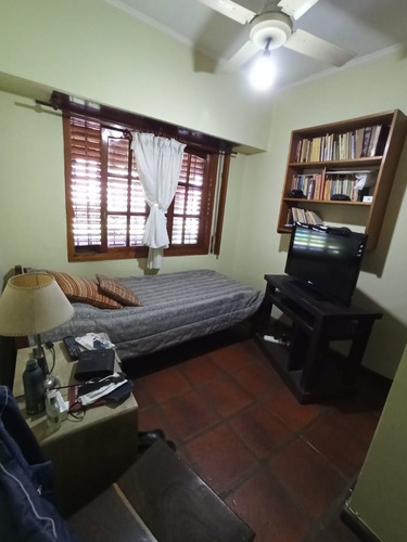Casa En Venta En Castelar Sur