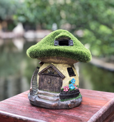 Casa De Jardín De Setas Con Techo De Hierba De Gnomo Solar,