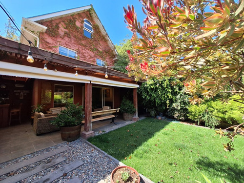 Cómoda Casa En Condominio En Lomas De Montemar