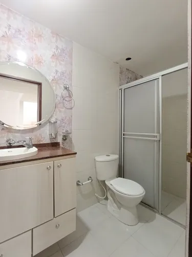 Casa En Venta En Prados Del Este. Cod V30246