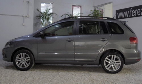 Volkswagen Suran Highline 1.6l Nafta 2015 Color Gris