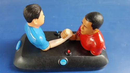 Juego Electrónico Gallitos, Vencidas, Lucha, Pulseadas