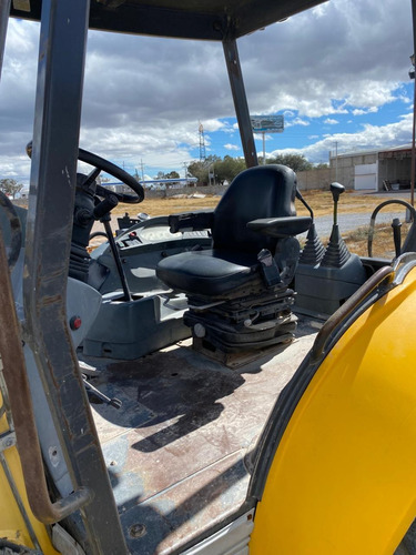 Retroexcavadora New Holland 2014 Mod. B90 4x4 Mexicana