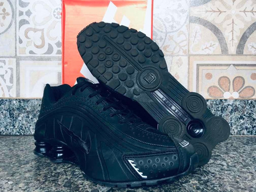 Shox R4 Preto Réplica Importada