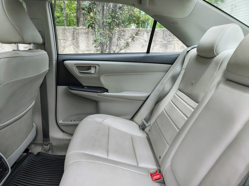 Toyota Camry 3.5 Xle V6 At