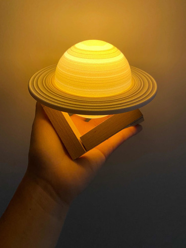 Luminaria De Led Usb Planeta Saturno 13cm C/base De Madeira